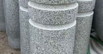 龙岩 芝麻白花岗岩挡车柱、隔离柱多少钱