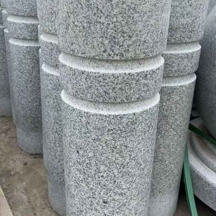 龙岩 芝麻白花岗岩挡车柱、隔离柱多少钱