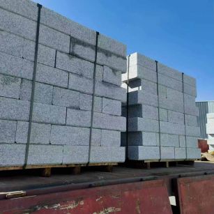 龙岩 路沿石装车出货