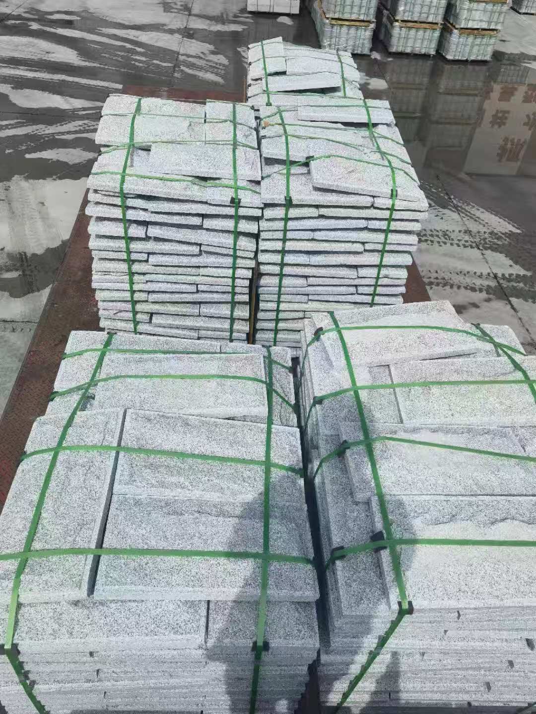 龙岩 芝麻白蘑菇石装车出货