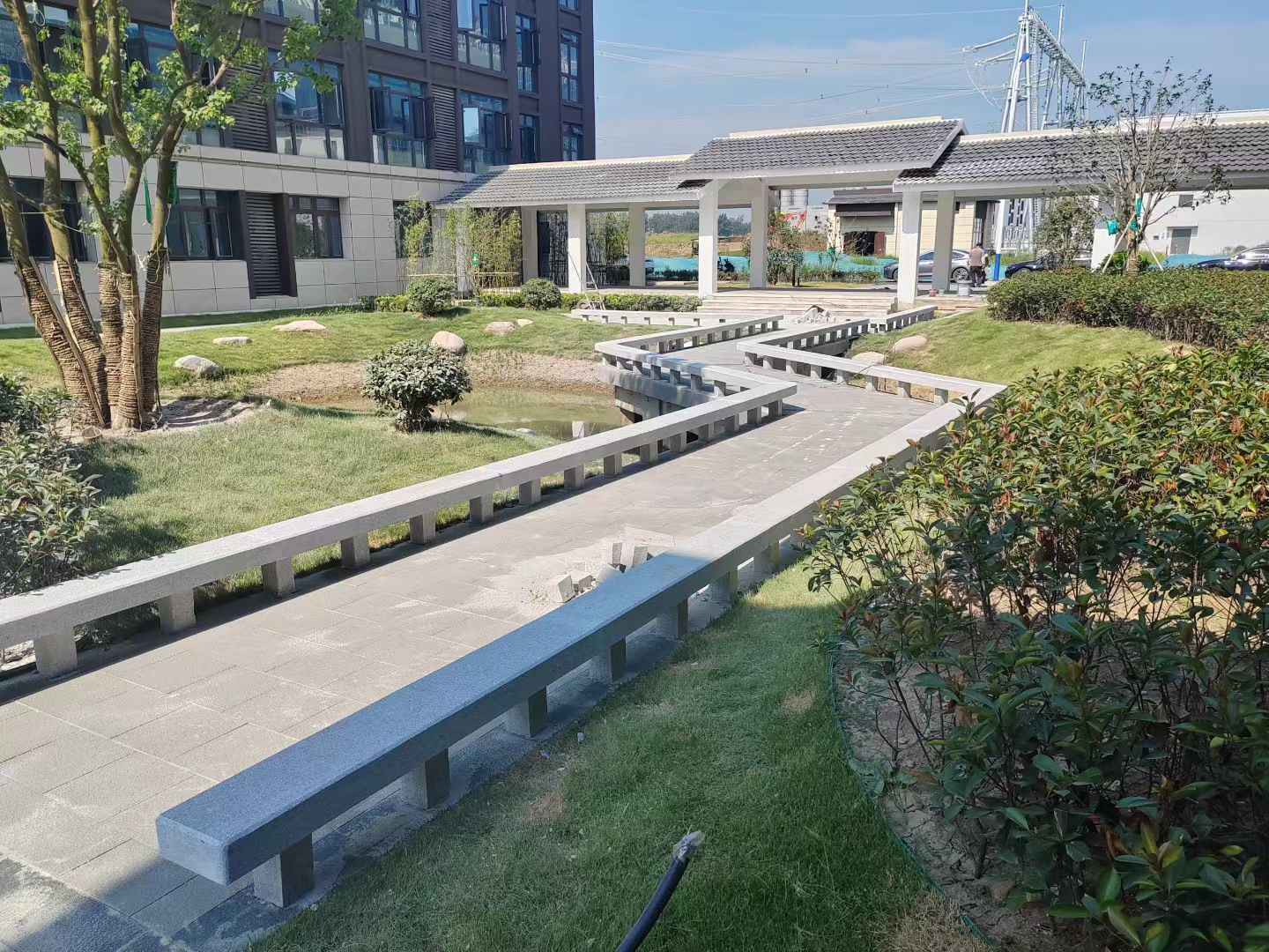 龙岩 芝麻灰小区坐凳&栏杆安装效果