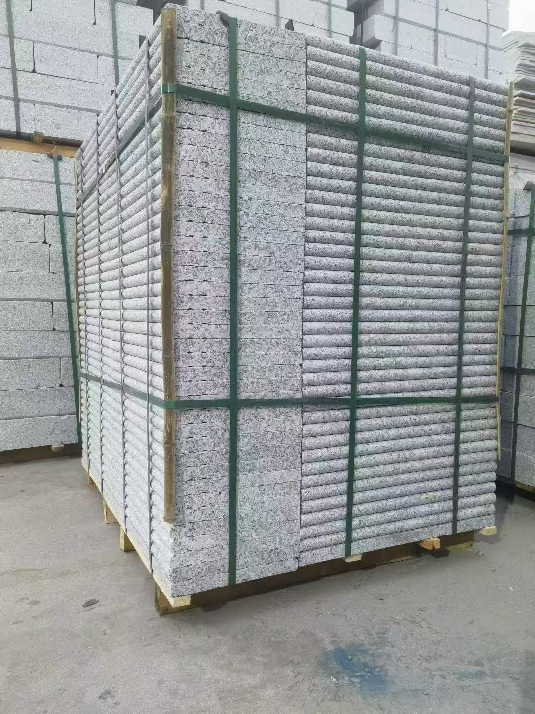 龙岩 芙蓉白3公分厚磨圆边、拉槽，楼梯踏步