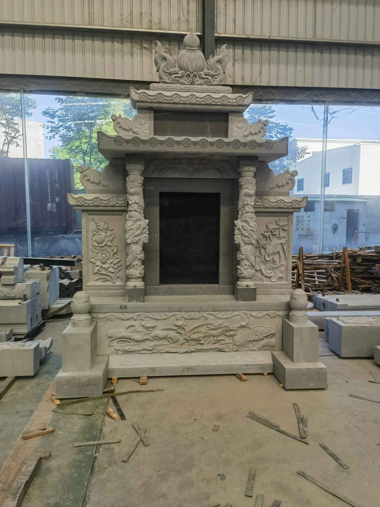 龙岩 芝麻灰高档墓碑、土墓，一套也支持定做