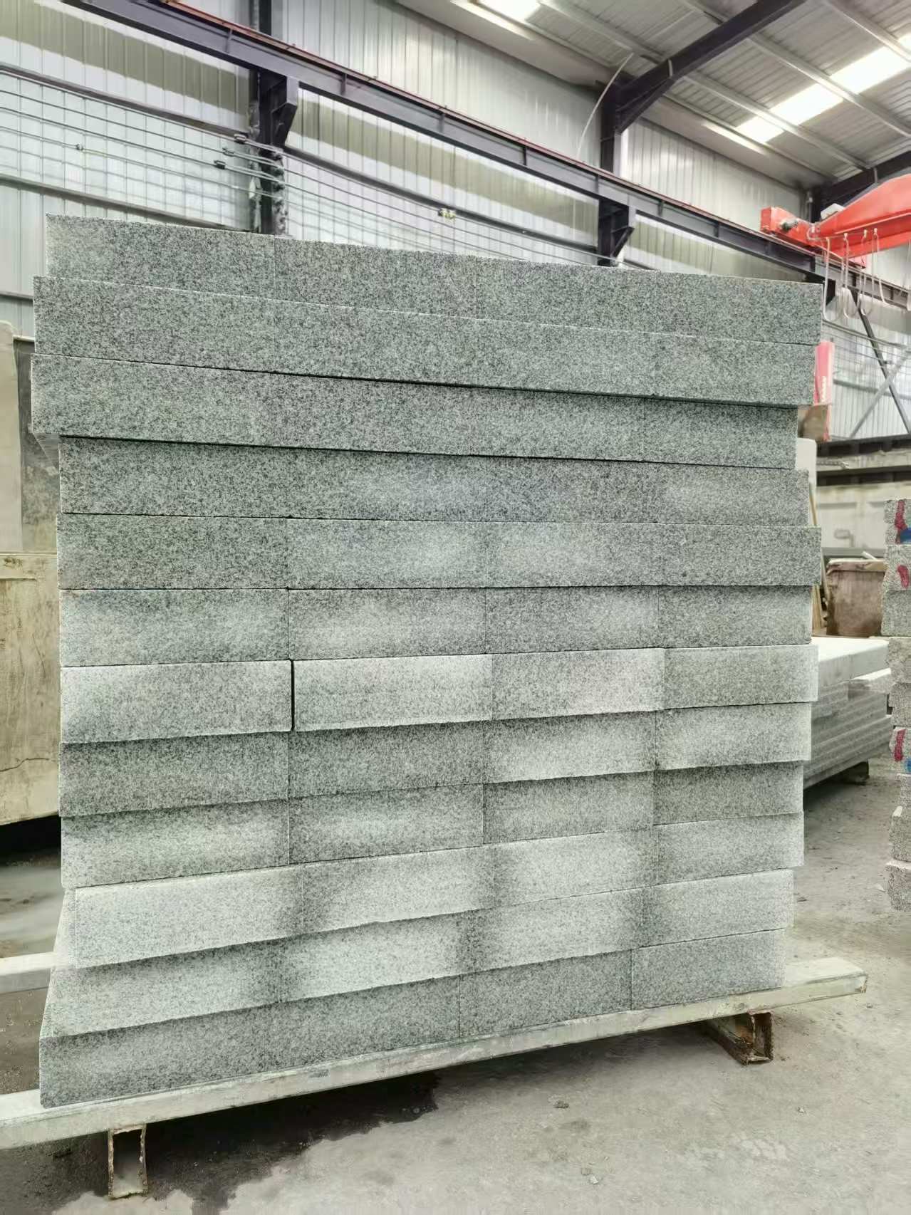 龙岩 芝麻白10公分300*600广场地铺，A料定制，尺寸标准，厚薄均匀