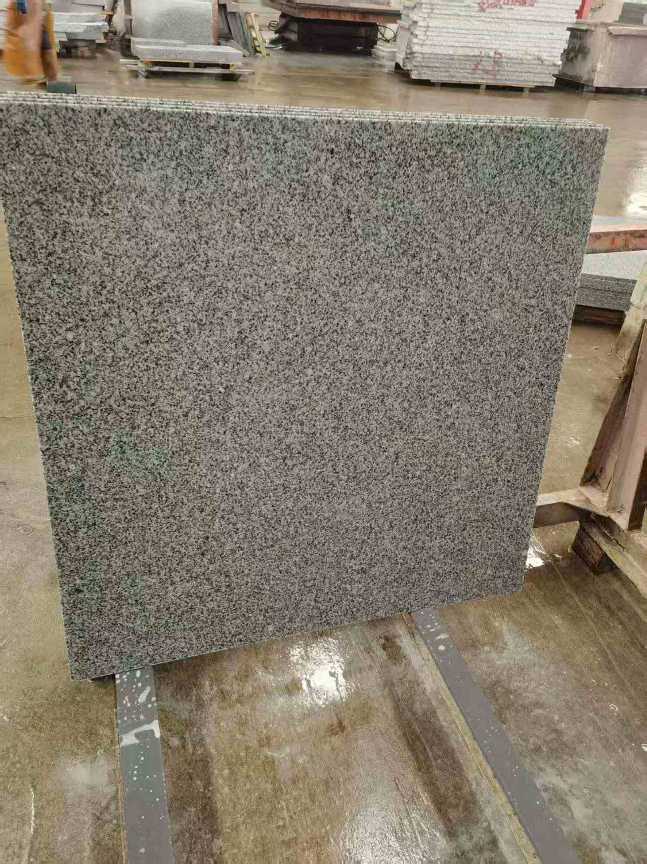 龙岩 芝麻白光面900*900，高地铁标准