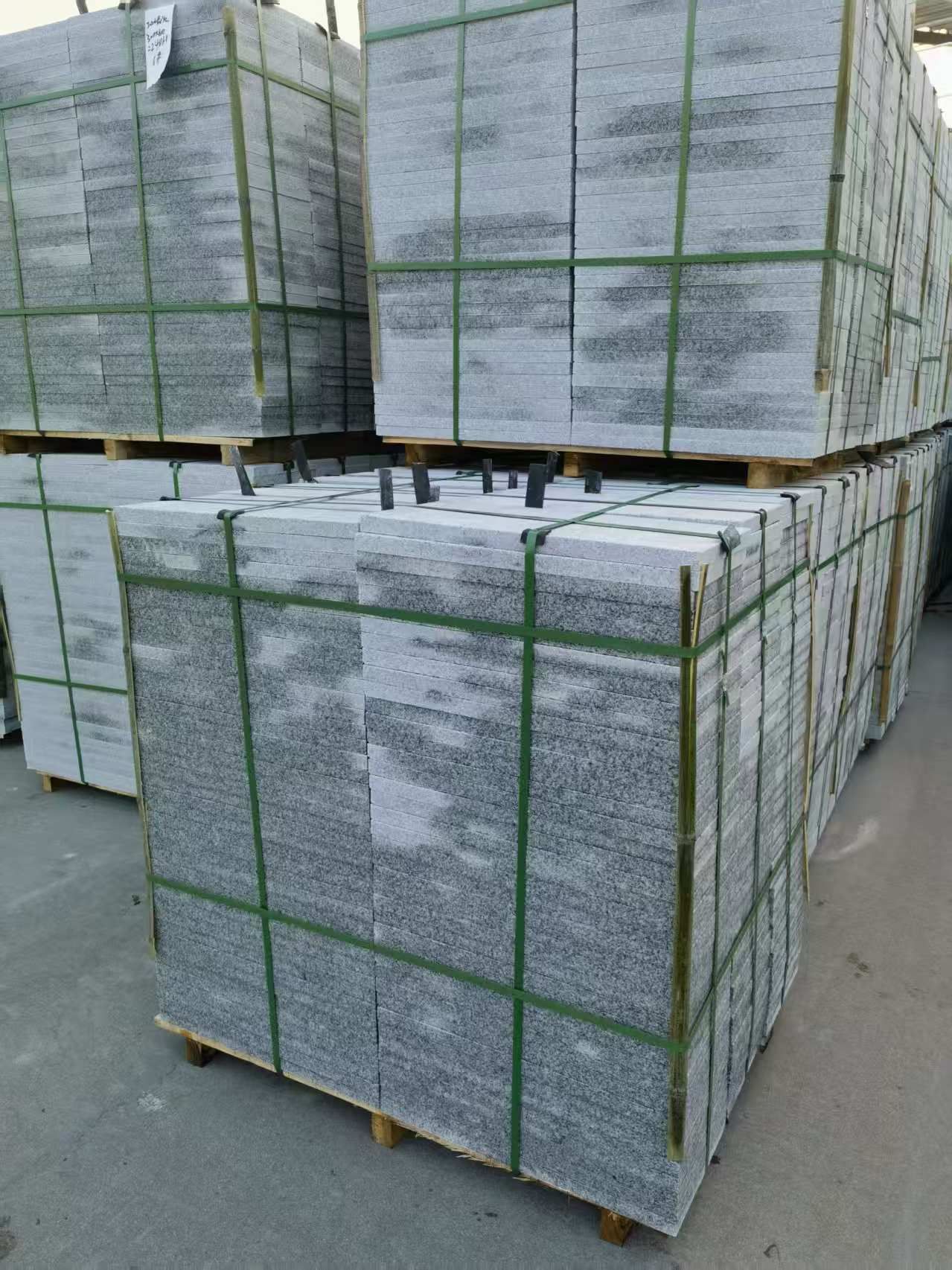 龙岩 芝麻白地铺石材