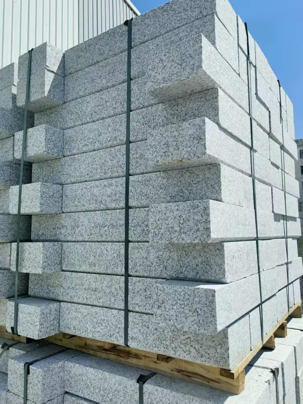 龙岩 路沿石颜色均匀、尺寸标准