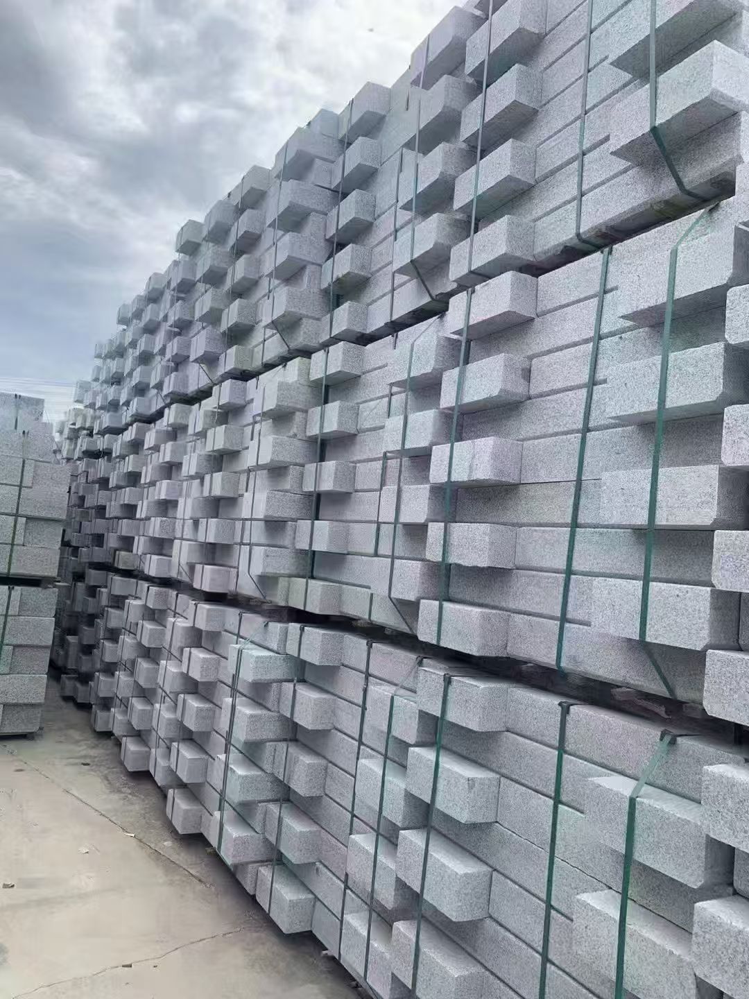 龙岩 芝麻灰侧石