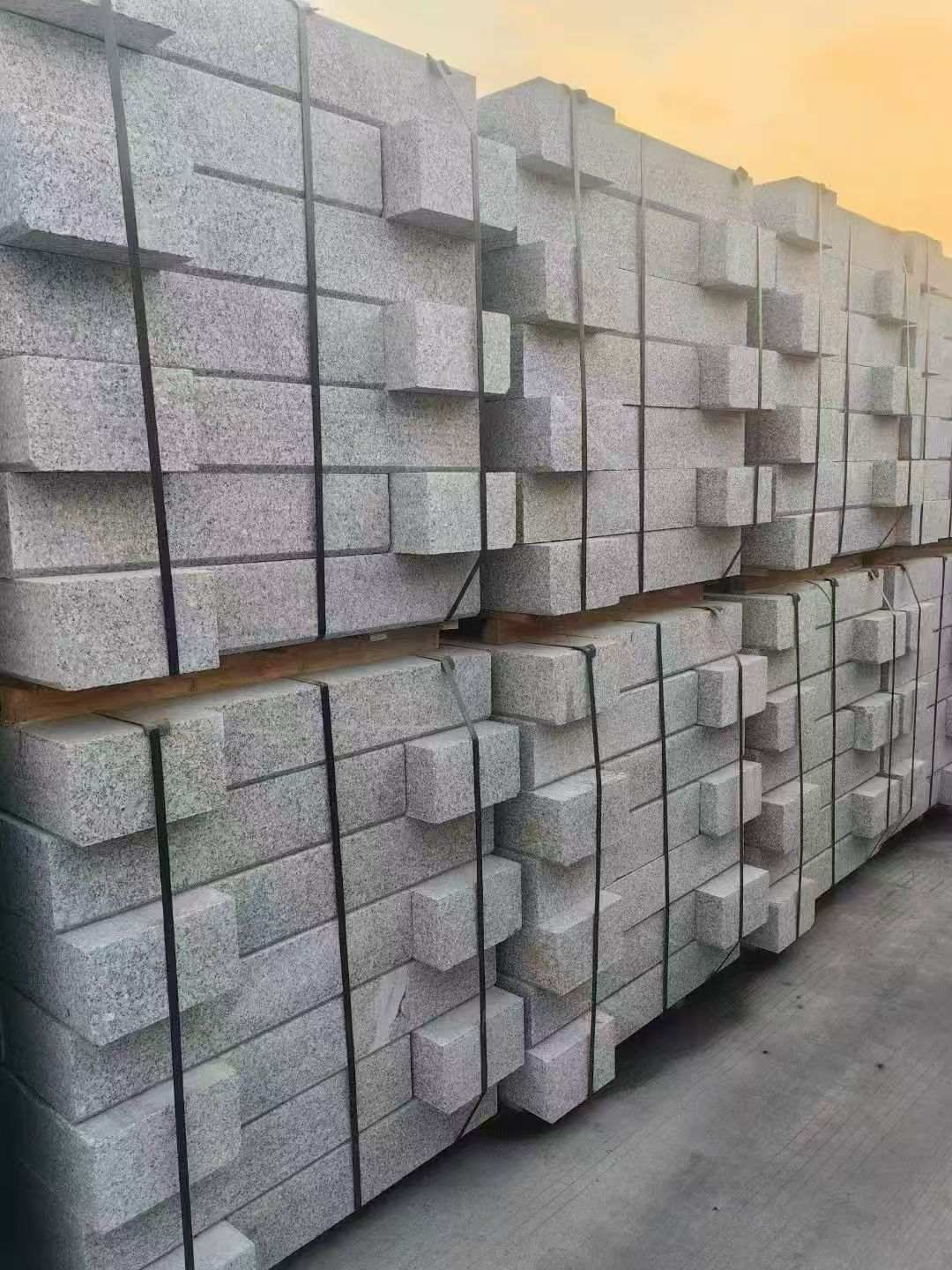 龙岩 芝麻白路沿石