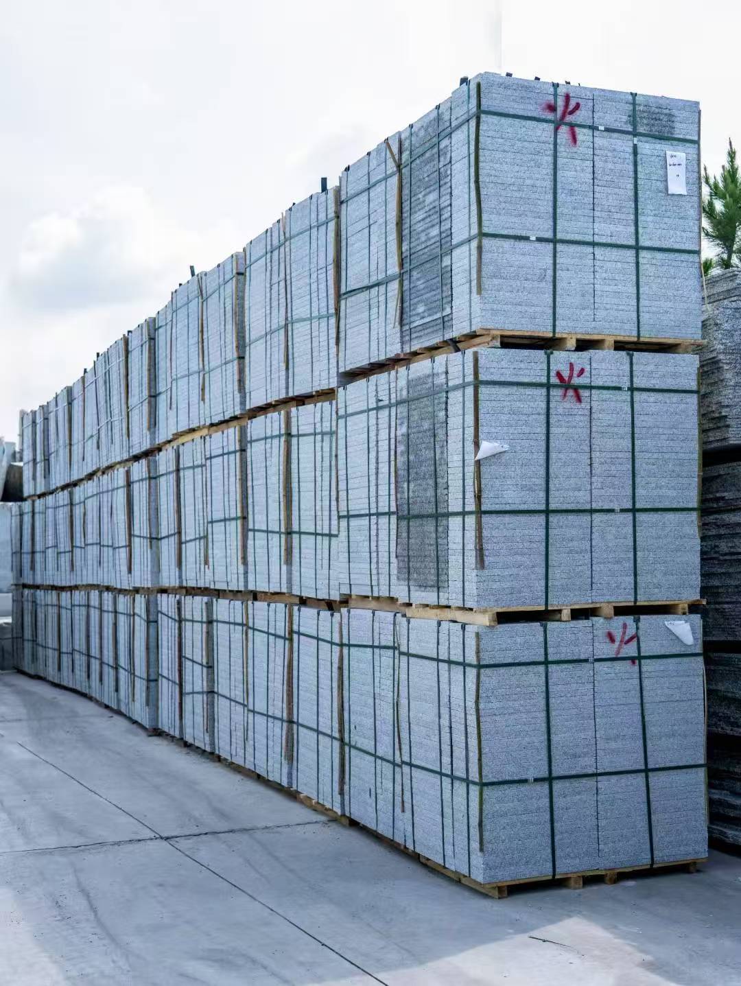 龙岩 芙蓉白3公分火烧地铺成品300*600