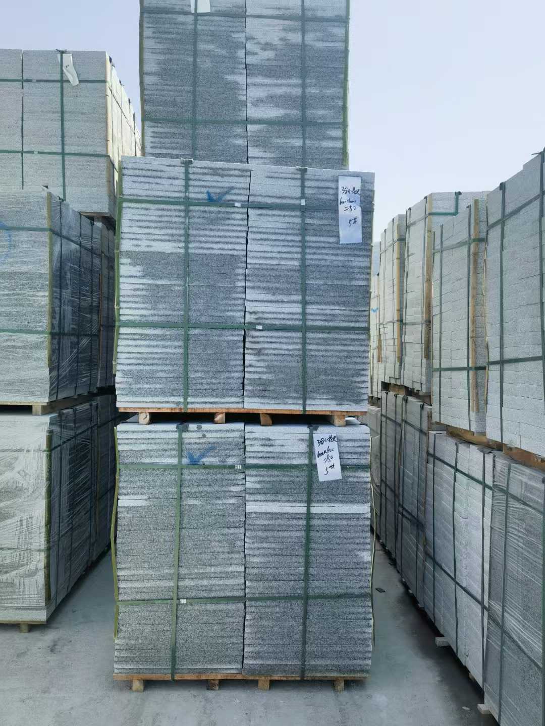 龙岩芝麻白地铺成品